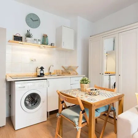 Buena Onda! Historical Center Studio Apartment Malaga